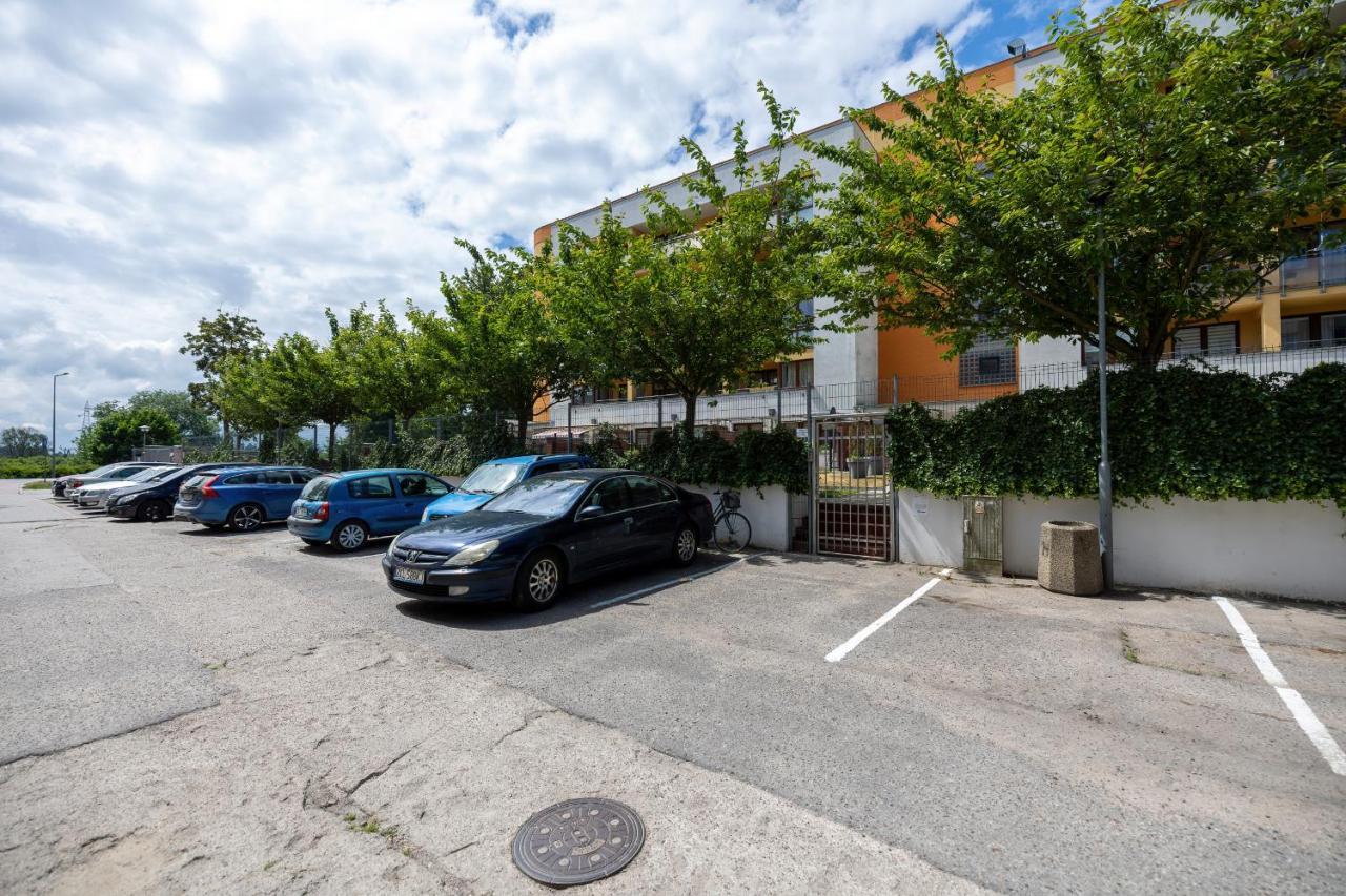 Apartamenty Wisniowy Sad By Noclegi Renters Kołobrzeg Buitenkant foto